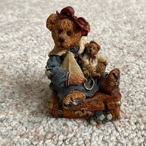 Boyd’s bear collectible